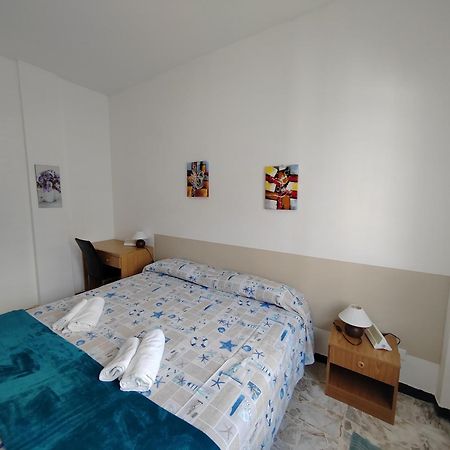 Casa Serena Bordighera Bagian luar foto
